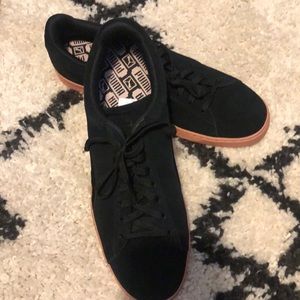 PUMA Suede Classic Sneakers